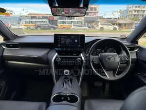 Toyota Harrier 2.5 Hybrid 2020 Black
