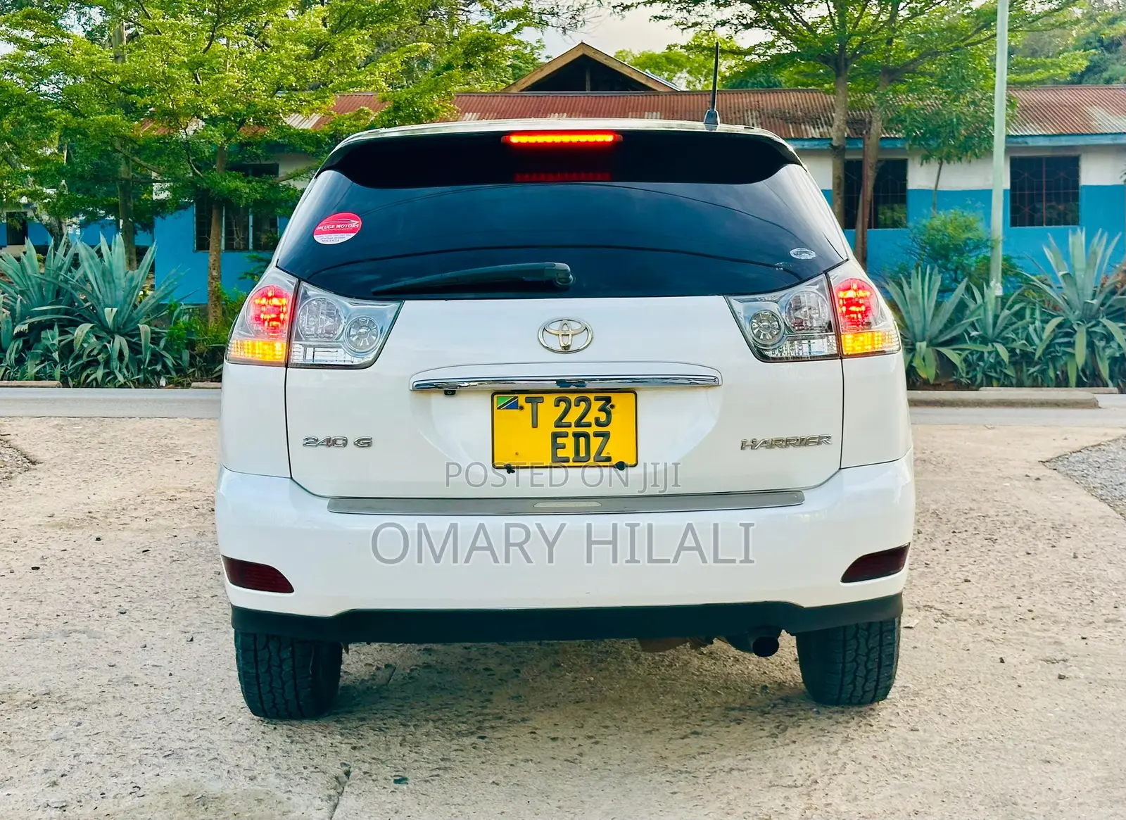 Toyota Harrier 2004 White