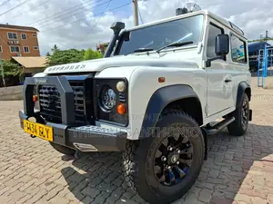 Land Rover Defender 2015 White
