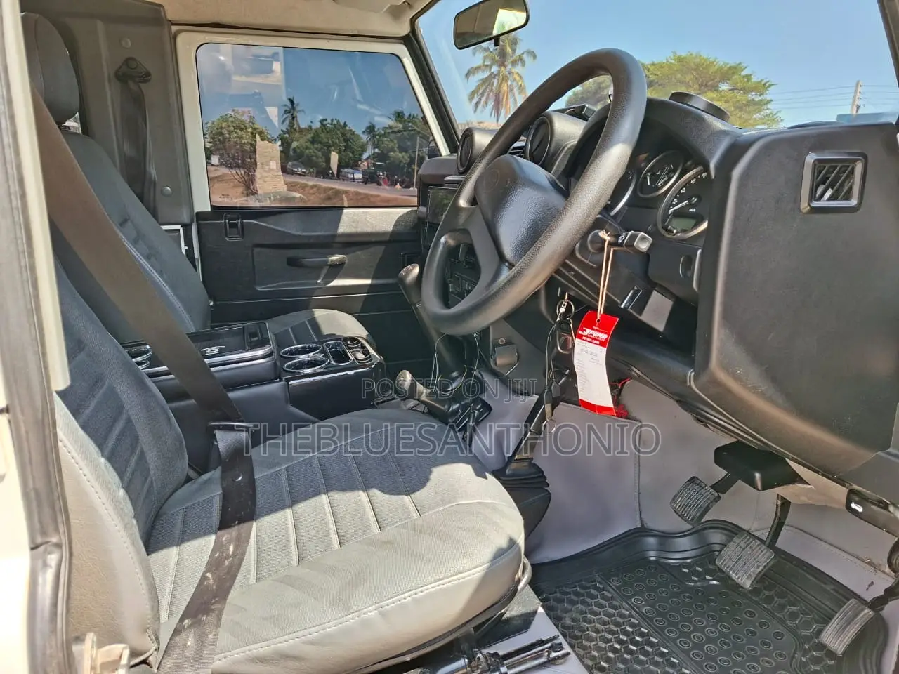 Land Rover Defender 2015 White