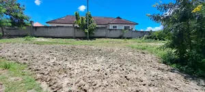 Kiwanja Kinauzwa Tegeta Madale