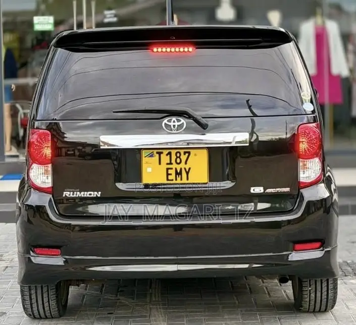 Toyota Corolla Rumion 2008 Black
