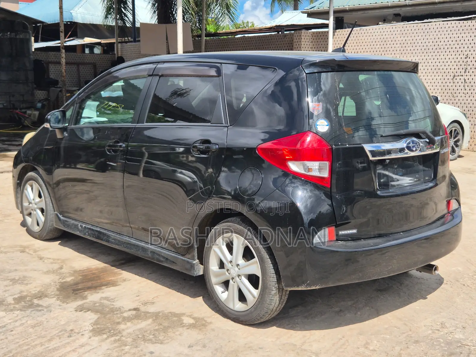 Subaru Trezia 2013 Black