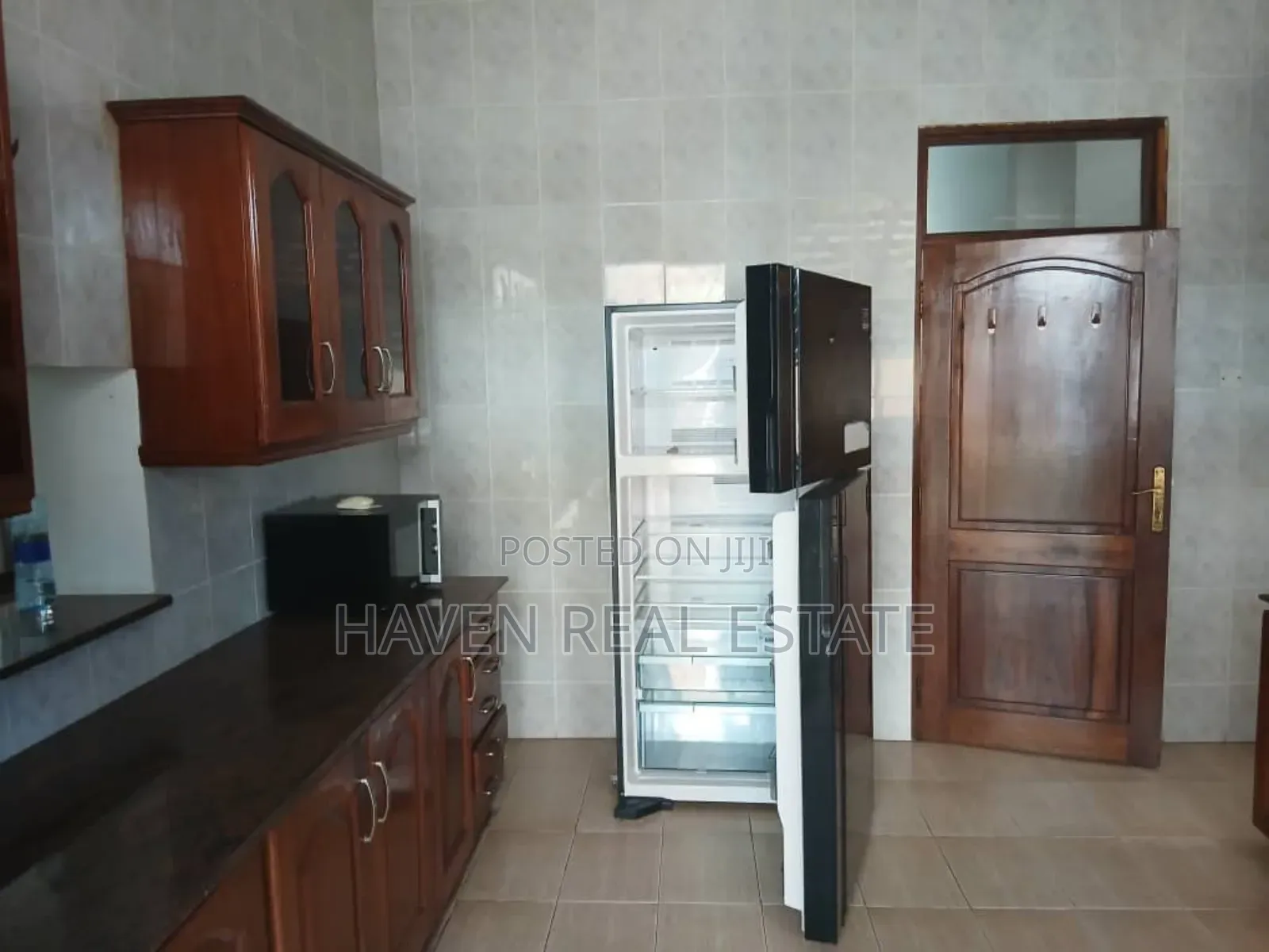 4bdrm Villa in Mikocheni for rent