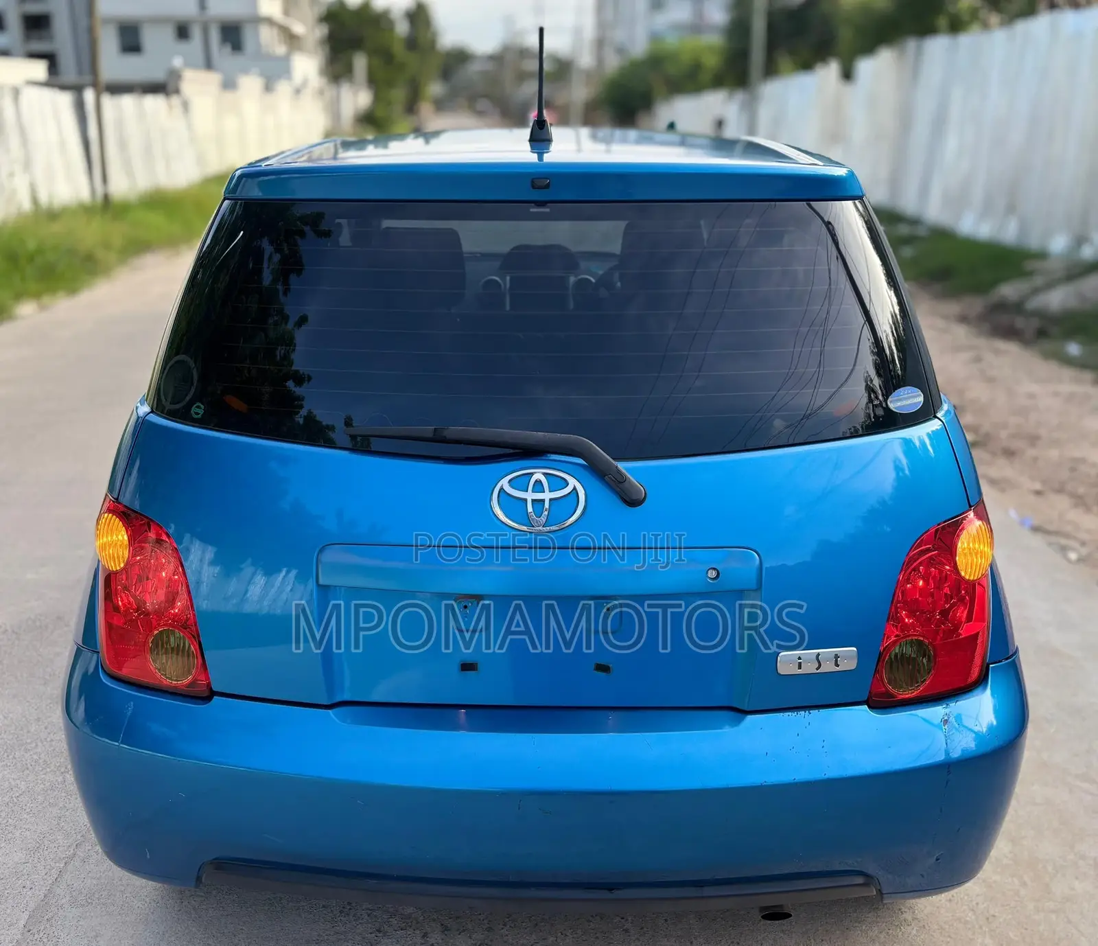 Toyota IST 2003 Blue