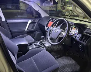 Toyota Land Cruiser Prado 2019 White