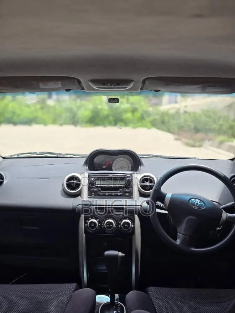 Toyota IST 2005 White