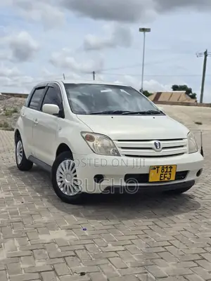 Toyota IST 2005 White
