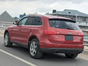 Audi Q5 2.0 TDi Quattro 2009 Maroon