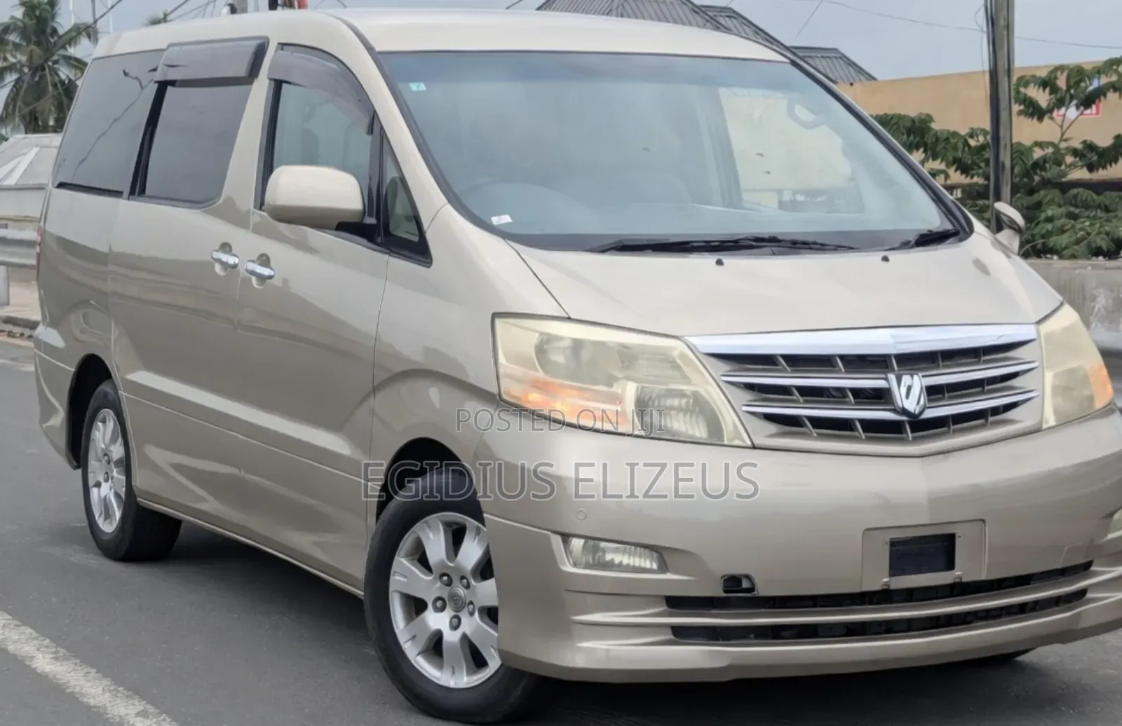 Toyota Alphard 2005 Gold