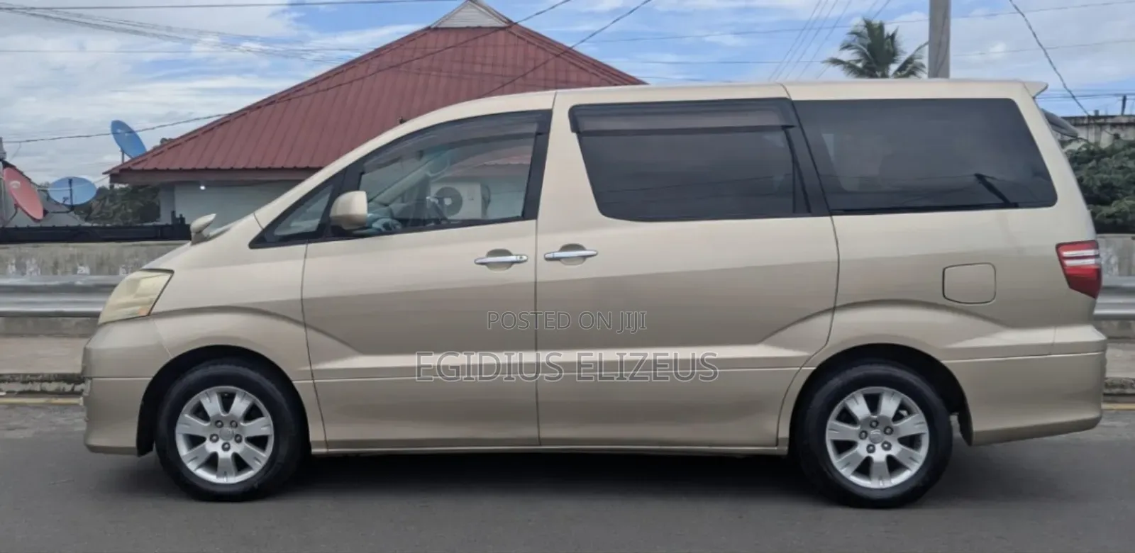 Toyota Alphard 2005 Gold