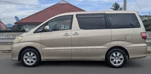 Toyota Alphard 2005 Gold