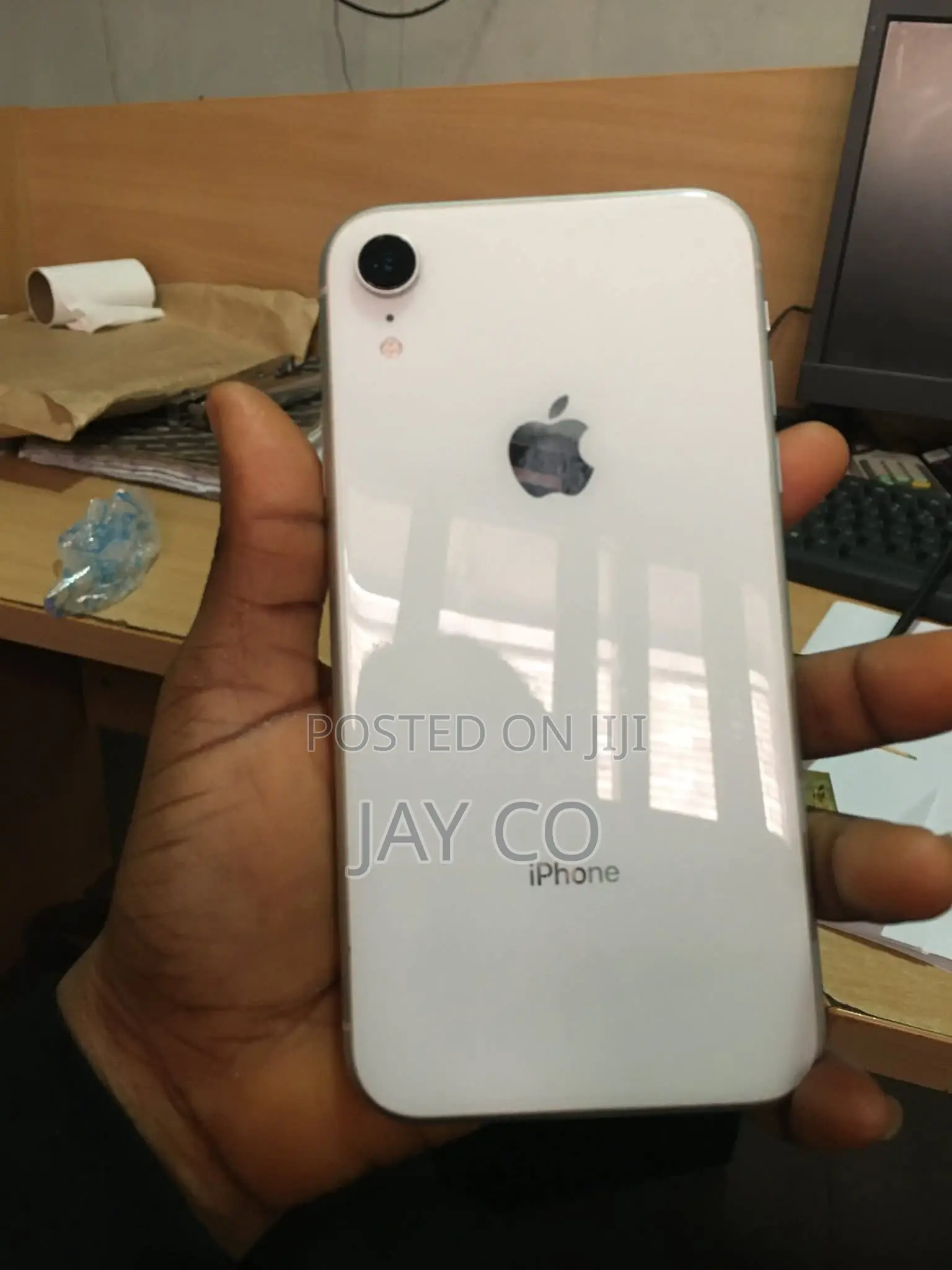 Apple iPhone XR 128 GB White