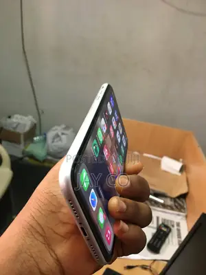 Apple iPhone XR 128 GB White