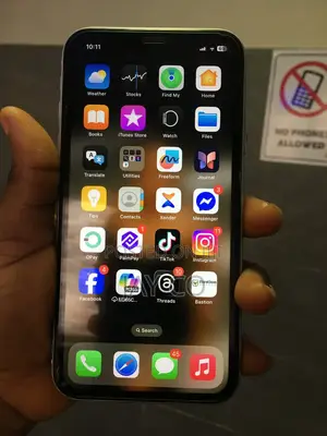 Apple iPhone XR 128 GB White