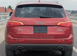 Audi Q5 2009 Red