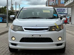 Mitsubishi Outlander 2009 White