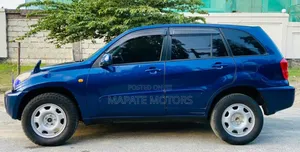 Toyota RAV4 1.8 2004 Blue