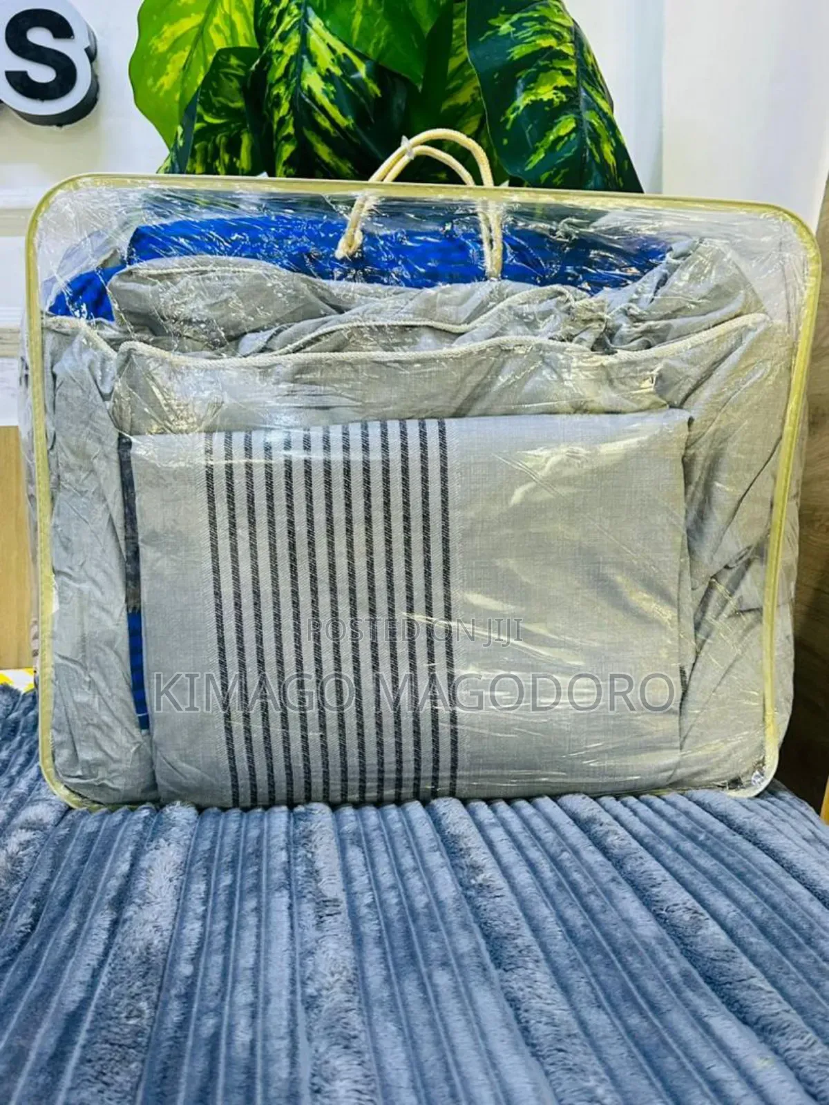 Duvet Set Size 6*6 Zinapatikana Leo