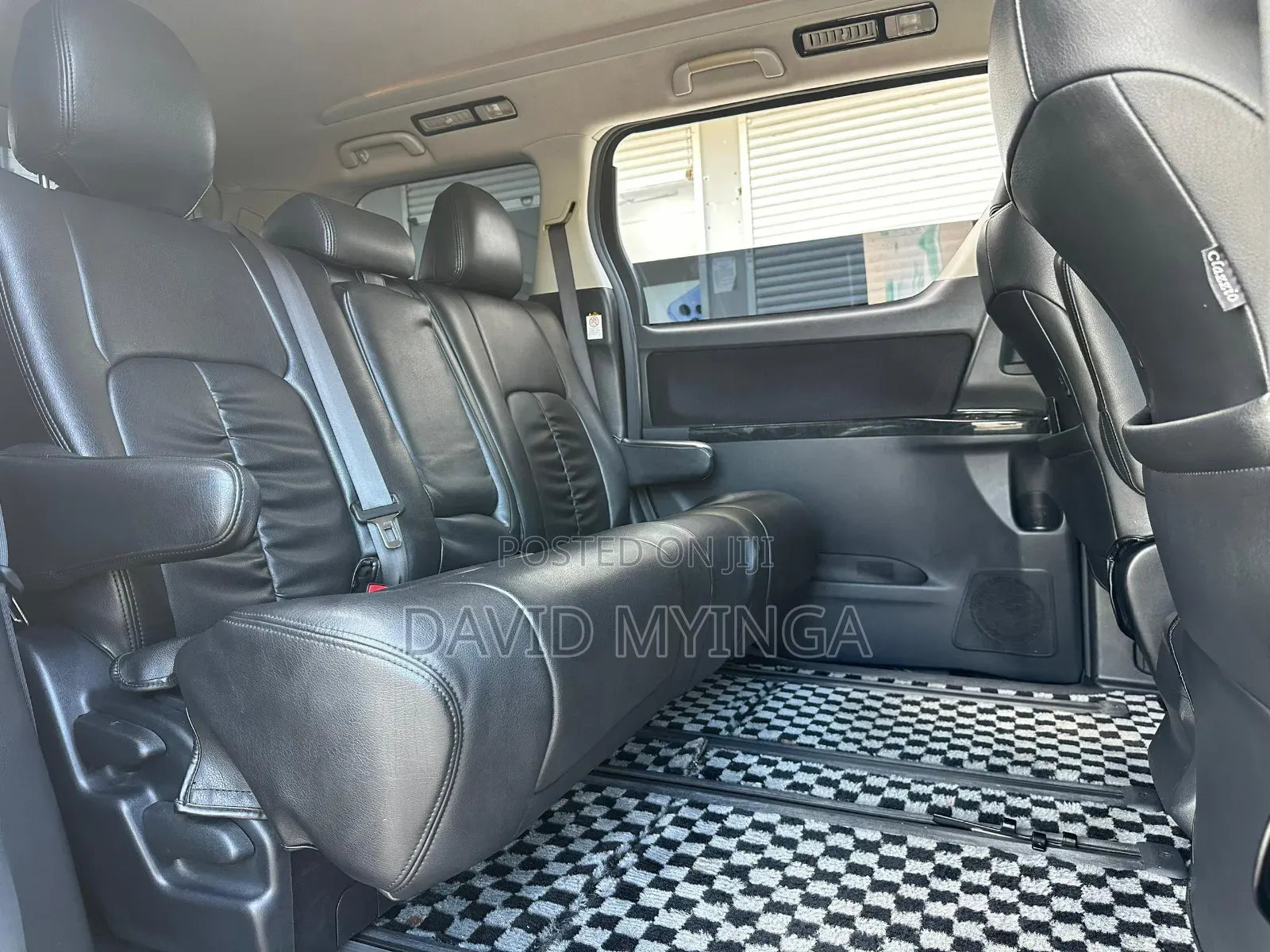 Toyota Vellfire 2011 Black