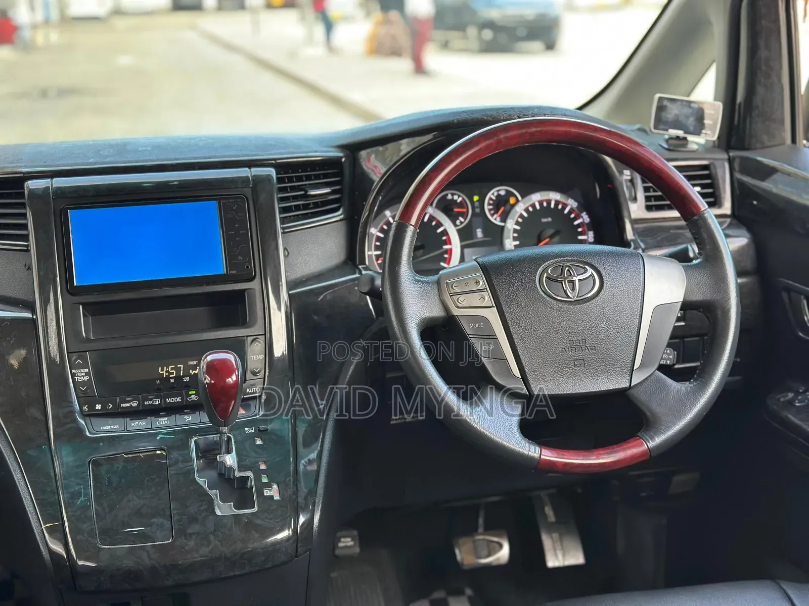 Toyota Vellfire 2011 Black