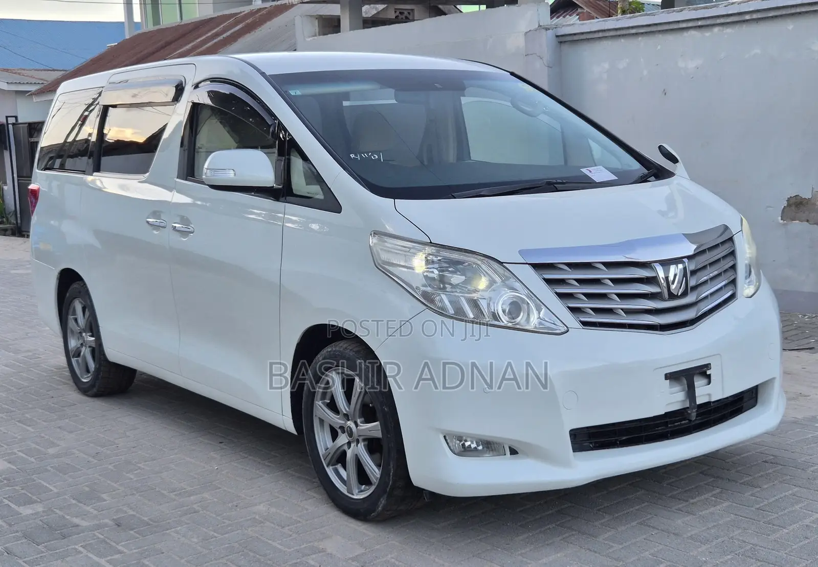Toyota Alphard 2.4 Petrol FWD 2010 White
