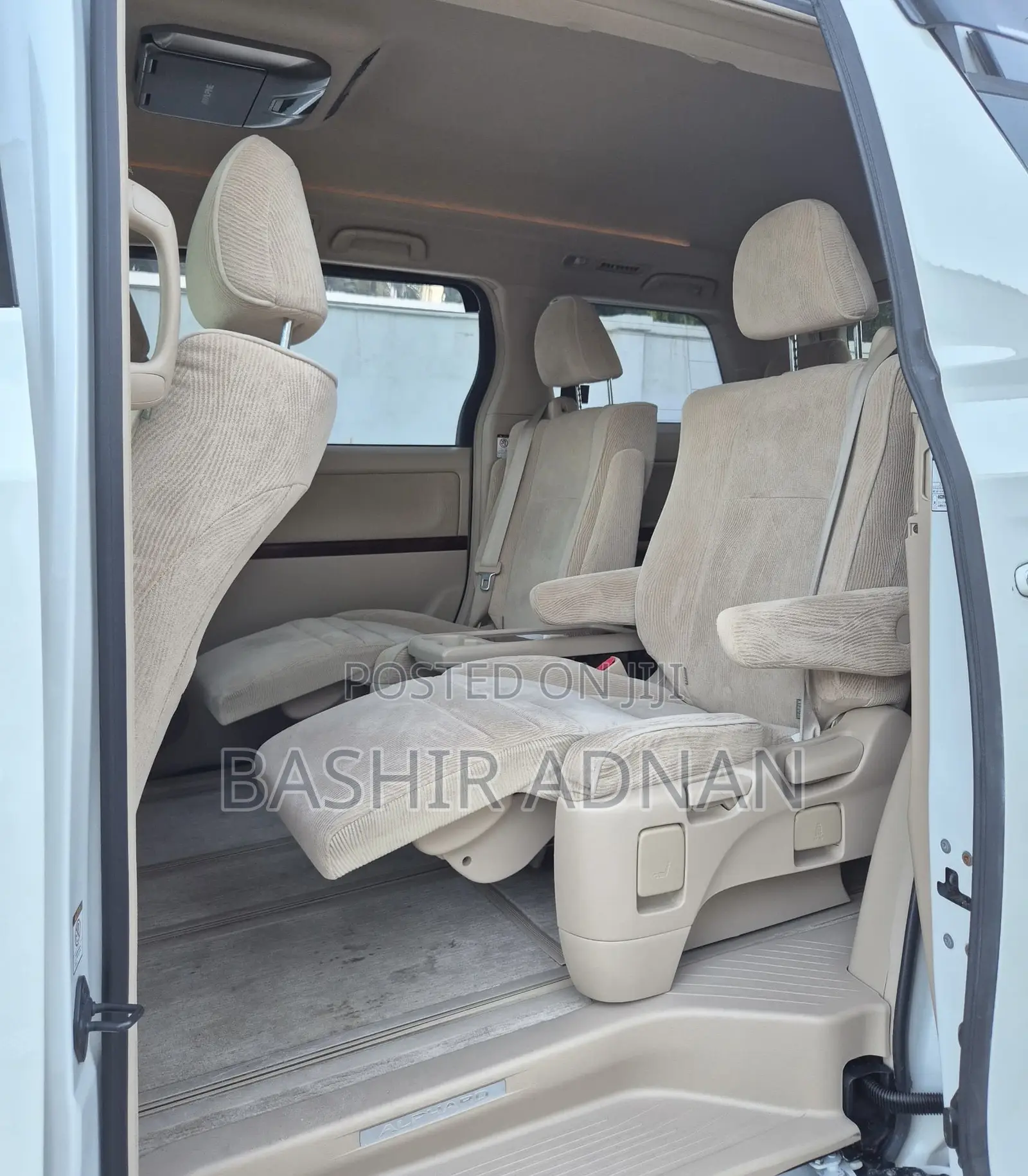 Toyota Alphard 2.4 Petrol FWD 2010 White