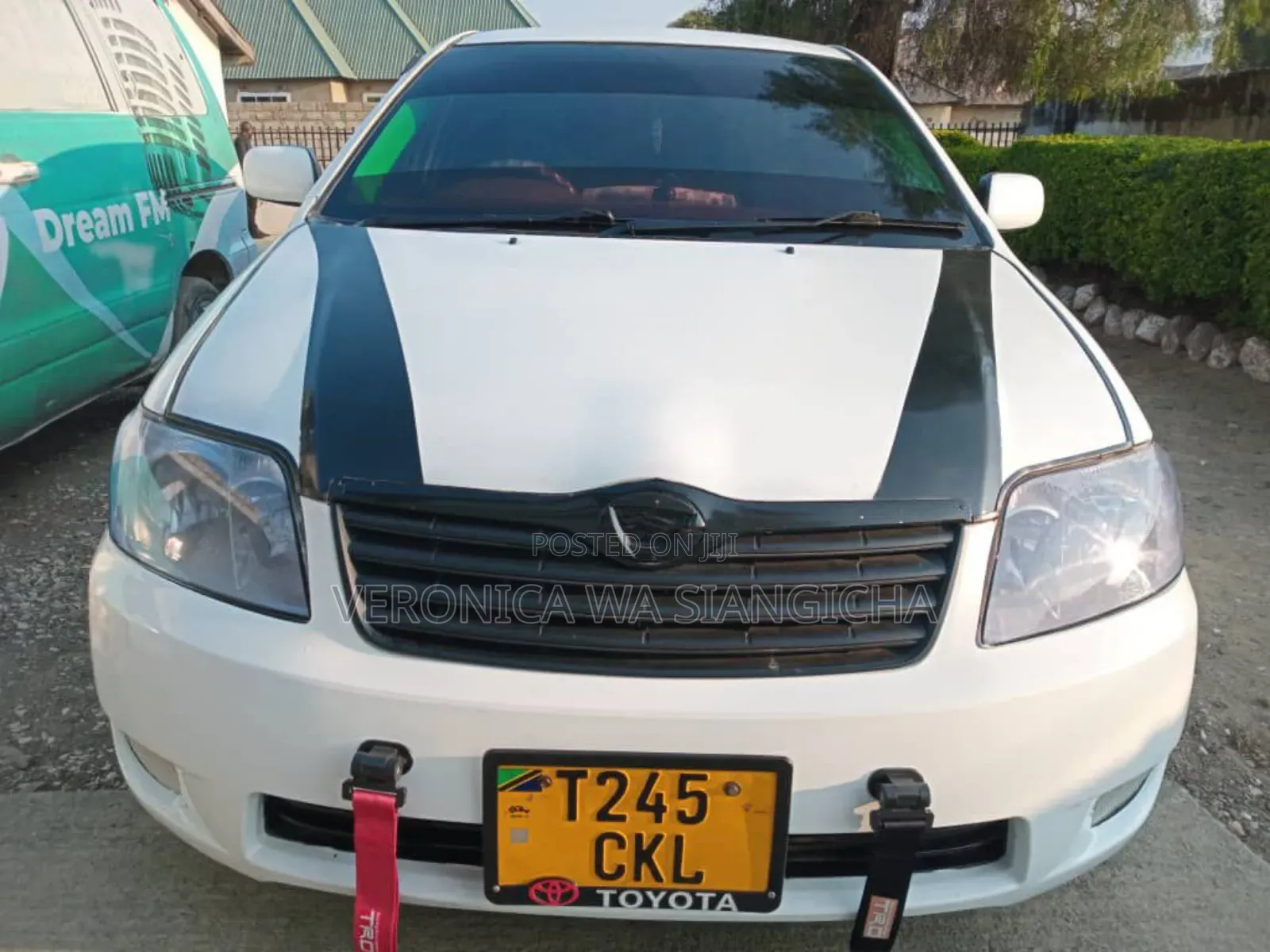 Toyota Corolla 2000 White