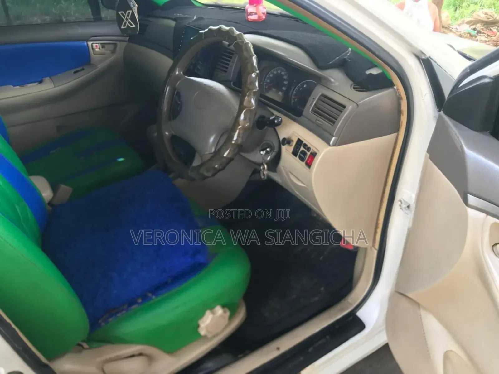 Toyota Corolla 2000 White