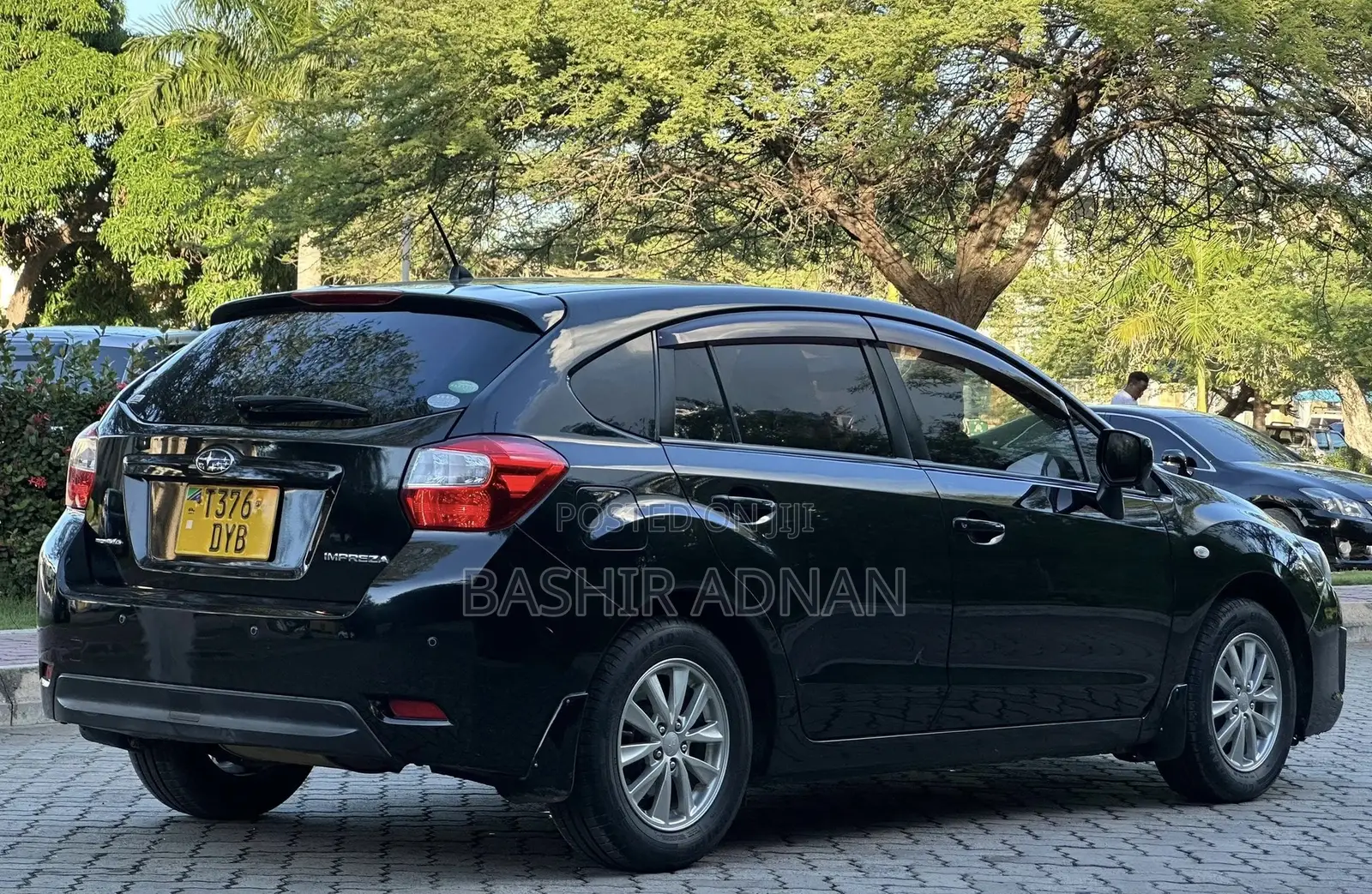 Subaru Impreza 2.0i Limited PZEV 4dr Hatchback AWD (2.0L 4cyl CVT) 2014