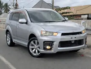 Mitsubishi Outlander Sport ES 2011 Silver