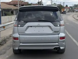 Mitsubishi Outlander Sport ES 2011 Silver