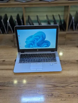 Laptop HP EliteBook 820 G3 8GB Intel Core i5 SSD 256GB