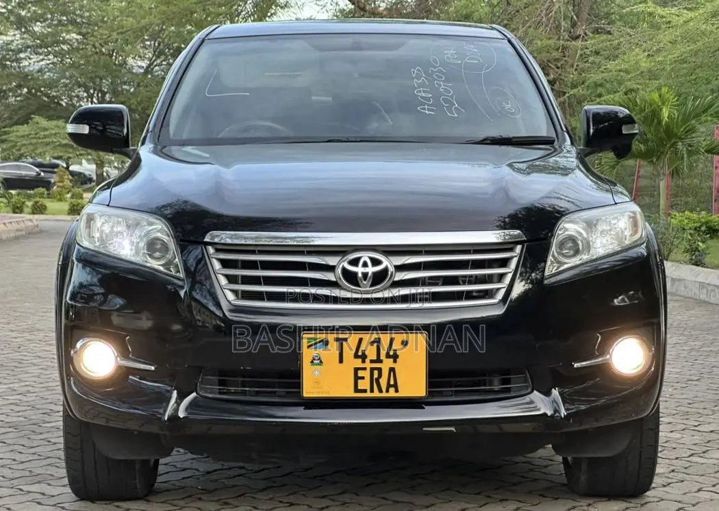 Toyota Vanguard 2011 Black