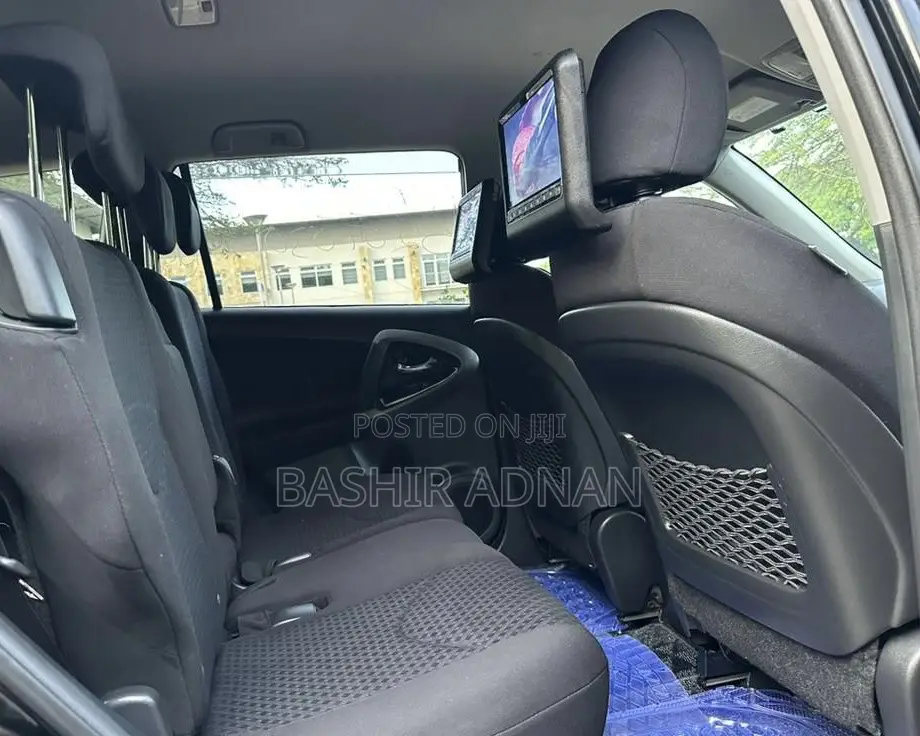 Toyota Vanguard 2011 Black
