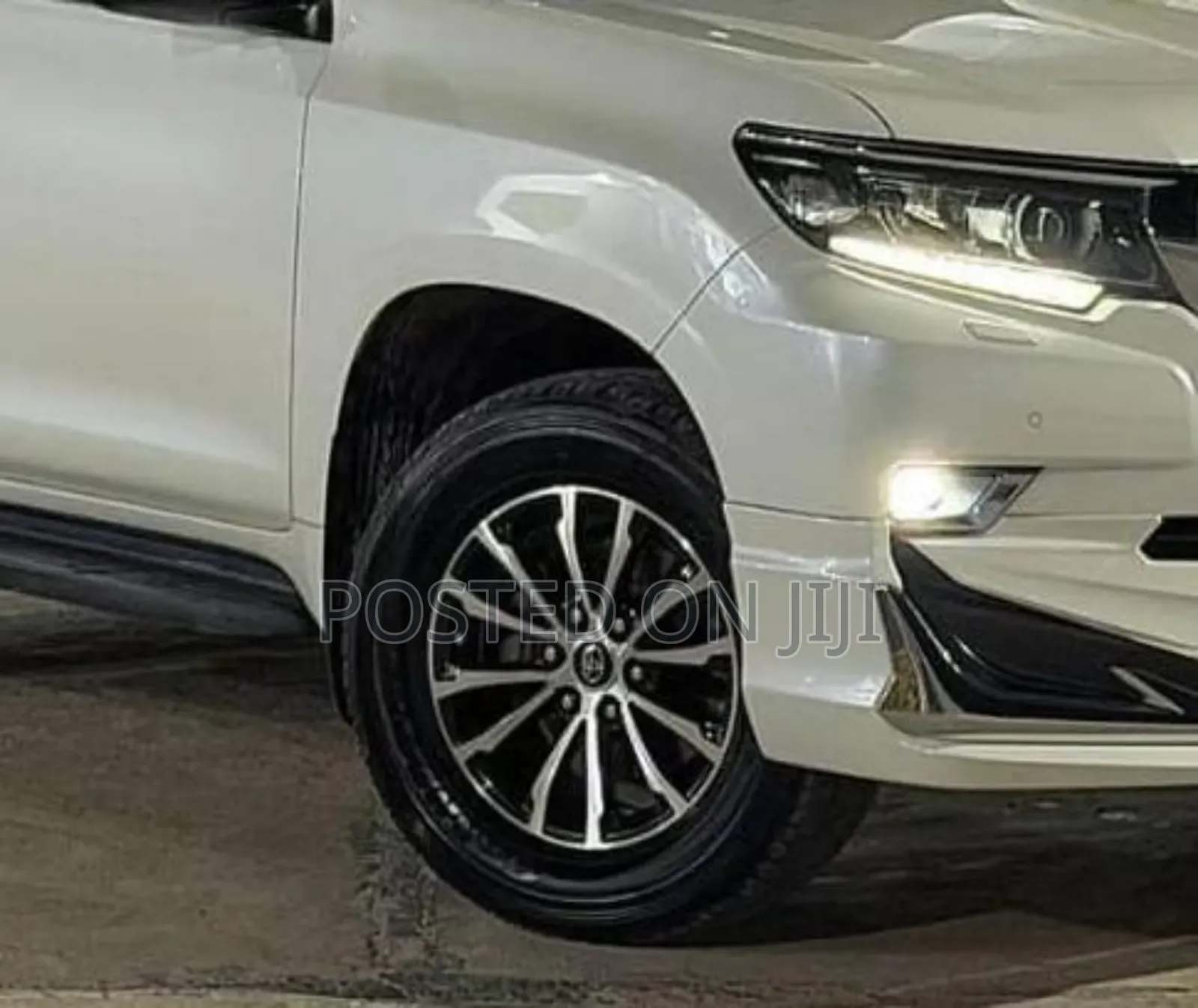 Toyota Land Cruiser 2019 White