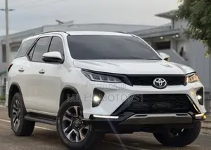 Toyota Fortuner 2025 White