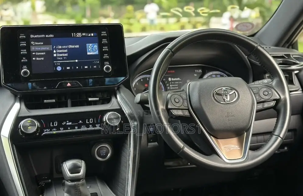 Toyota Harrier 2020 White