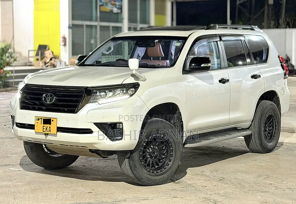 Toyota Land Cruiser Prado 2.7 2022 White