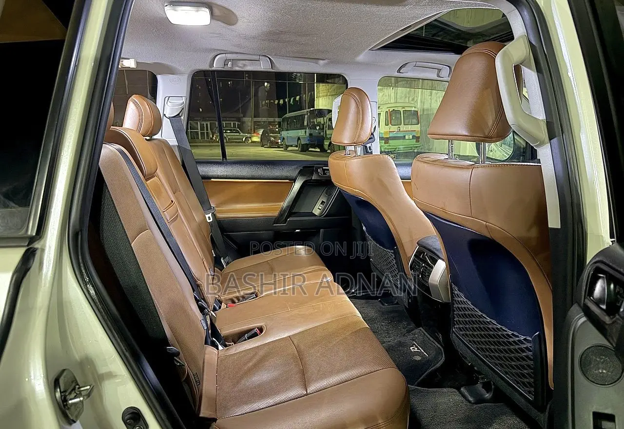Toyota Land Cruiser Prado 2.7 2022 White