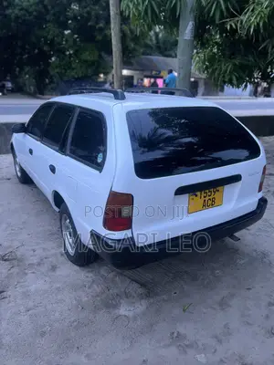 Toyota Corolla 2000 White