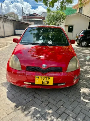 Toyota Vitz 2002 Red