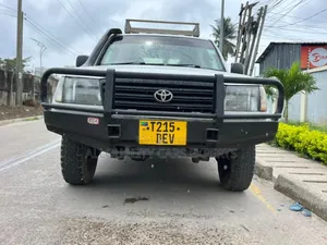 Toyota Land Cruiser 1998 White