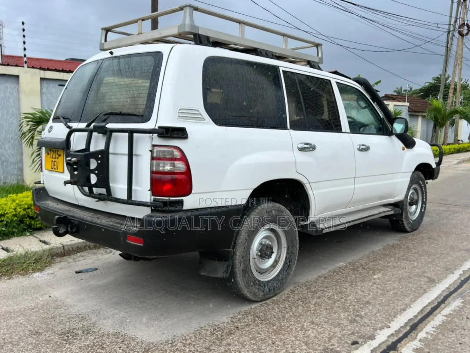 Toyota Land Cruiser 1998 White
