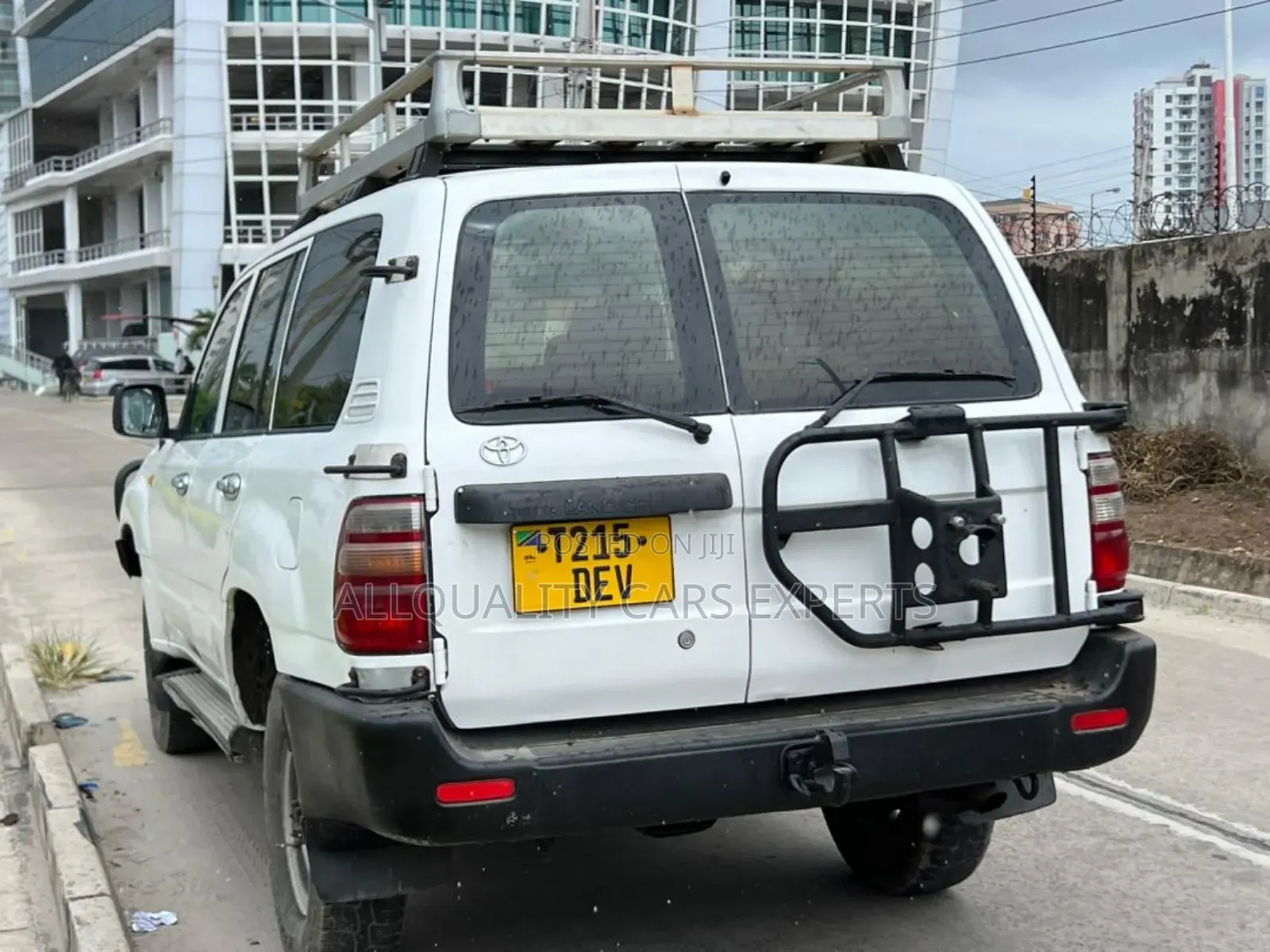 Toyota Land Cruiser 1998 White