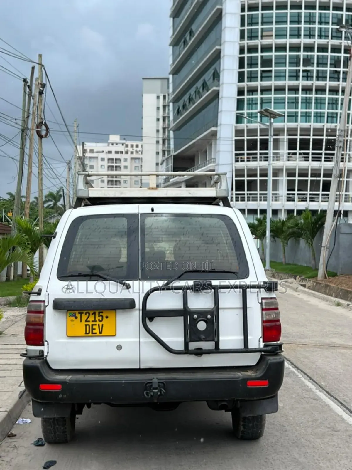 Toyota Land Cruiser 1998 White