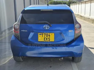 Toyota Aqua 2014 Blue