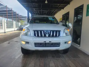 Toyota Land Cruiser Prado 2004 White