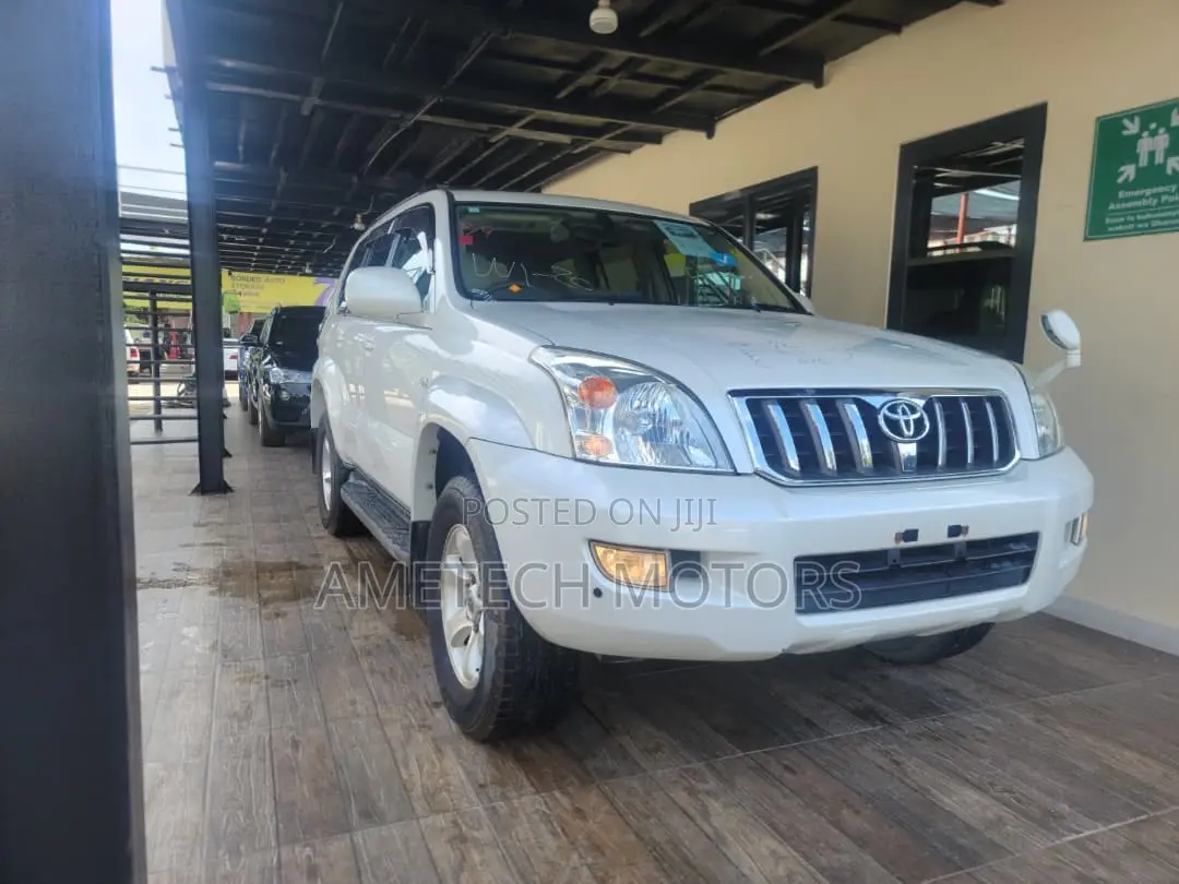 Toyota Land Cruiser Prado 2004 White