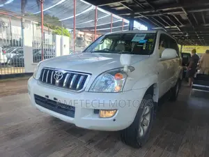 Toyota Land Cruiser Prado 2004 White